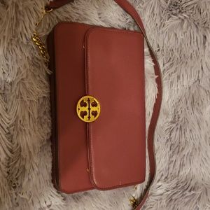 Tory Burch Chelsea crossbody EUC